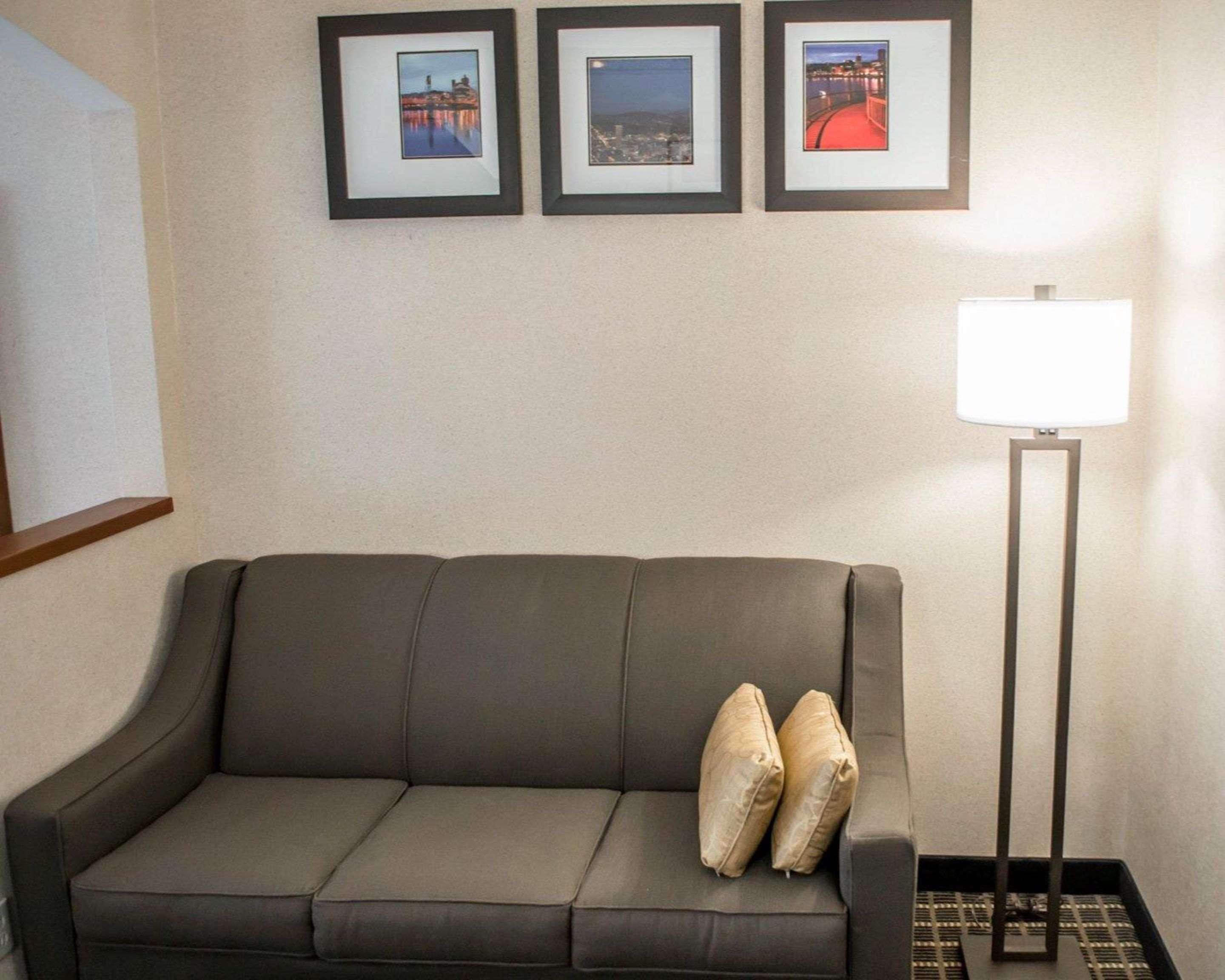 Comfort Southwest Hotel
